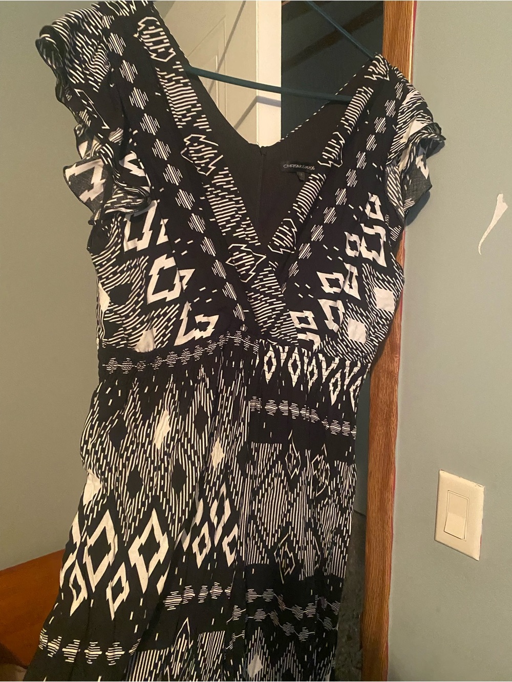 Chaps Black & White Geometric V-Neck Cap Sleeve Tunic